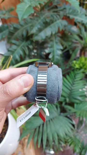 ساعت چهار گوش زنانه ویتوریا اورجینال